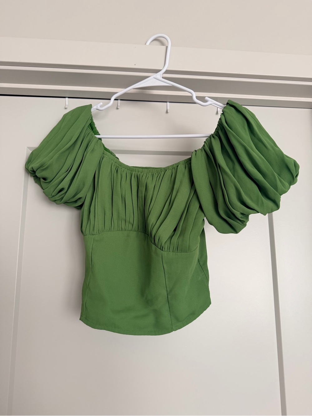 Abercrombie  Green Puff-Sleeve Off-Shoulder Top
